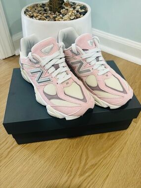 New Balance Women’s Pink & Cream Mesh Suede Sneaker